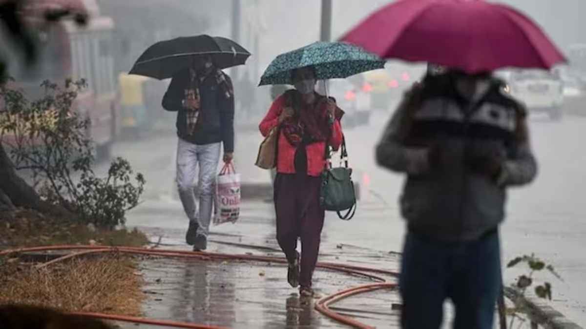UP-बिहार समेत कई राज्यों में जारी रहेगी बारिश, दिल्ली में उमस से लोग बेहाल, पढ़ें IMD का अपडेट