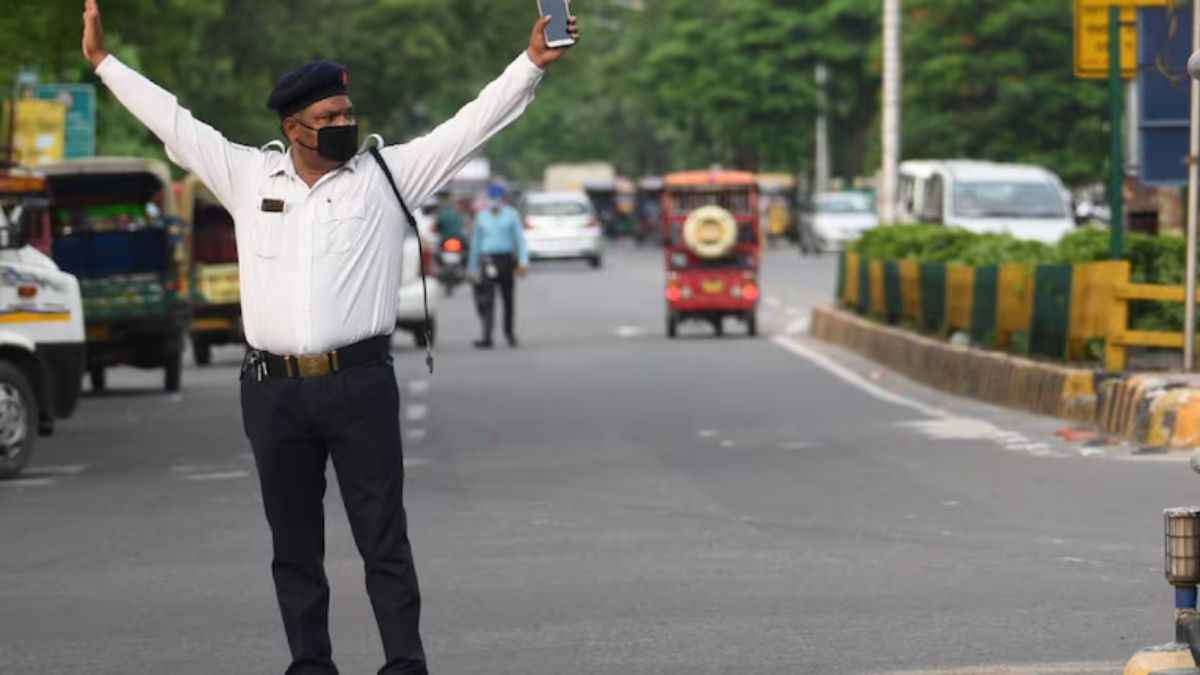 नोएडा में बंद होंगे रास्ते, रूट डायवर्ट, घर से निकलने से पहले ट्रैफिक एडवाइजरी देख लें