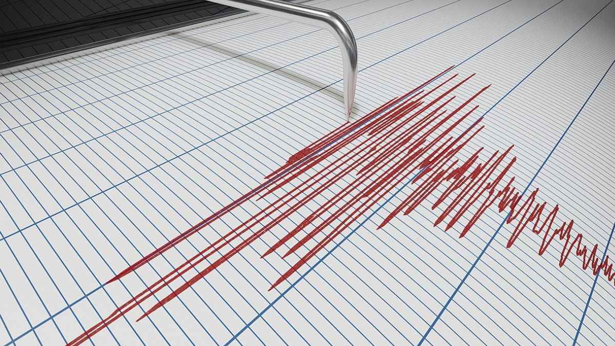भूकंप के झटकों से दहशत में भारतीय; 3 राज्यों में आया 5 से ज्यादा की तीव्रता का Earthquake