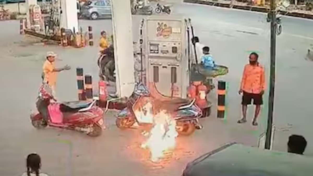 Drunk Man Fire Hyderabad Petrol Pump, Drunk Man, Fire, Hyderabad, Petrol Pump,