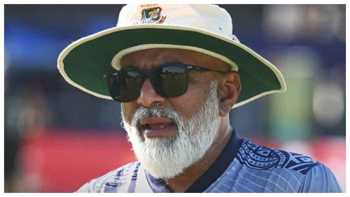 बांग्लादेश क्रिकेट में मची खलबली, हेड कोच को किया सस्पेंड, लगे खिलाड़ी को थप्पड़ मारने के आरोप