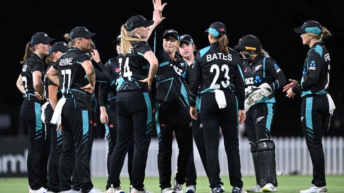 IND-W vs NZ-W: दूसरे वनडे मैच में कीवी टीम की शानदार वापसी, भारतीय महिला टीम को दी 76 रनों से मात