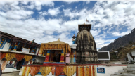 Where does Lord Shiva go after the doors of Kedarnath temple are closed