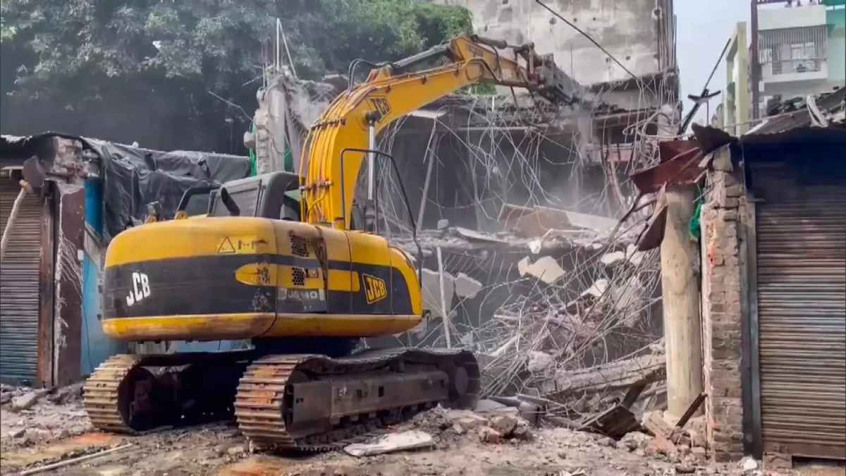 Bulldozer की कीमत कितनी? लोग इससे कर रहे मोटी कमाई! घंटों के हिसाब से मिलता है किराया...