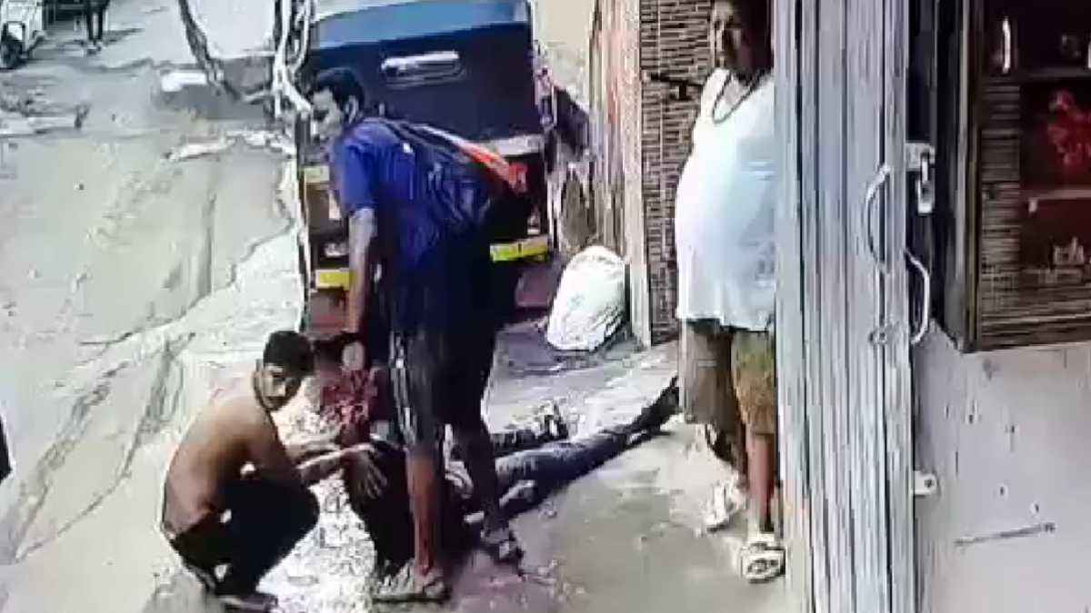 Video: साइकिल से स्टंट करना पड़ा महंगा, सीसीटीवी में कैद हुई 'Live मौत'