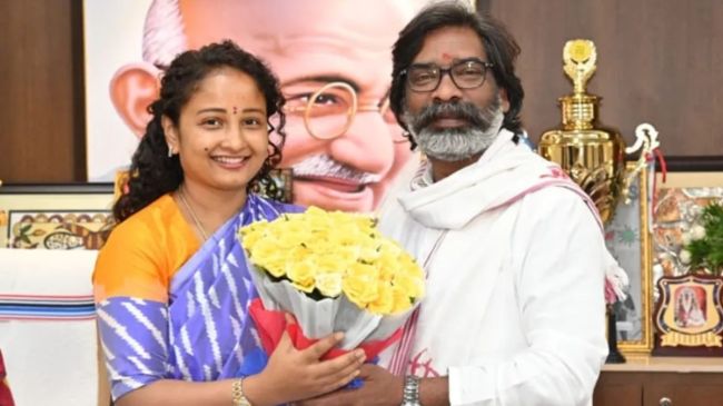 рд╣реЗрдордВрдд рд╕реЛрд░реЗрди, рдХрд▓реНрдкрдирд╛ рд╕реЛрд░реЗрди рд╕рдореЗрдд рдХрдИ рдмрдбрд╝реЗ рдиреЗрддрд╛ рдЦреБрдж рдХреЗ рд▓рд┐рдП рдирд╣реАрдВ рдХрд░ рдкрд╛рдПрдВрдЧреЗ рд╡реЛрдЯрд┐рдВрдЧ, рдЬрд╛рдирд┐рдП рд╡рдЬрд╣ Jharkhand Assembly Elections