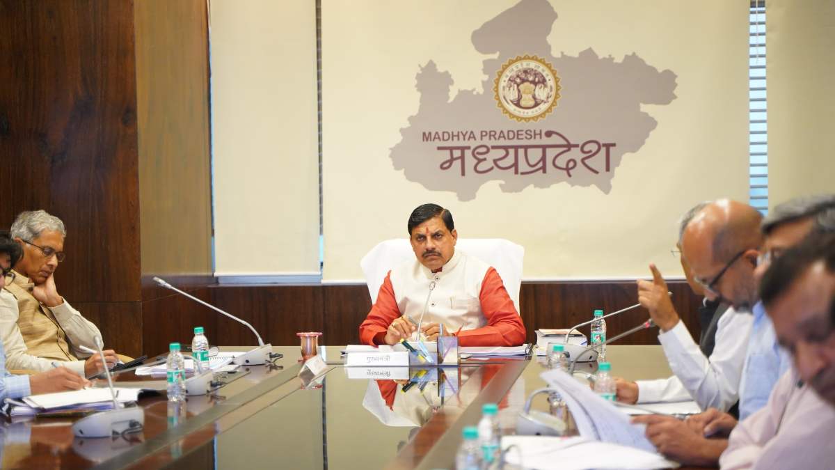 CM Mohan Yadav Meeting With Home Department