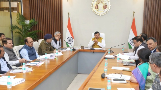 Chief Minister Mohan Yadav meeting Chief Minister Mohan Yadav meeting