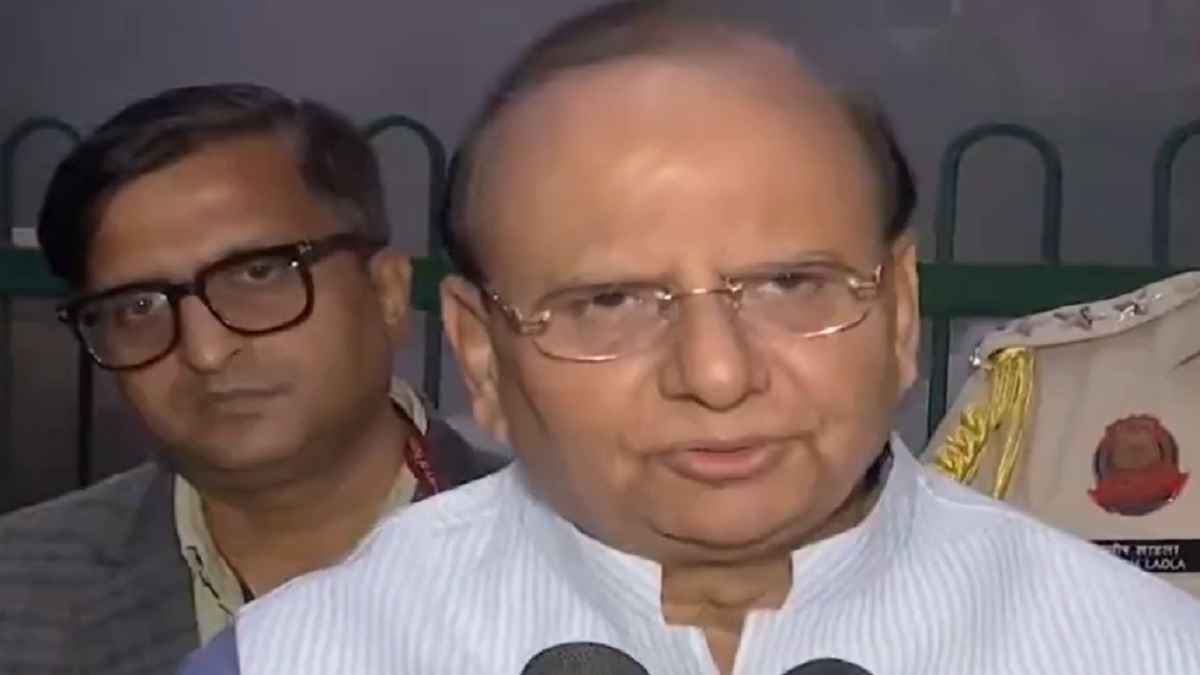 दिल्ली में एंटी स्मॉग मिस्टिंग सिस्टम से कैसे कम होगा प्रदूषण? LG ने बताया