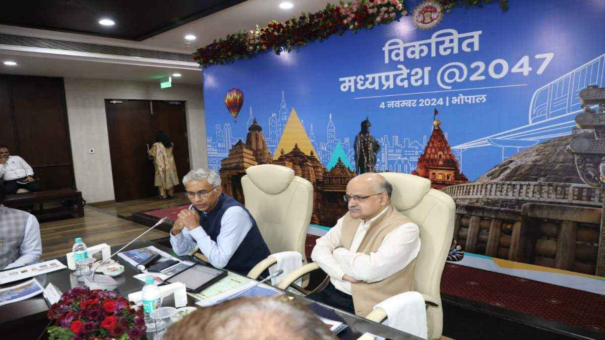 'भविष्य की जरुरतों के हिसाब से तैयार होगा MP का विजन डॉक्यूमेंट', किक-स्टार्ट मीटिंग में बोले नीति आयोग CEO
