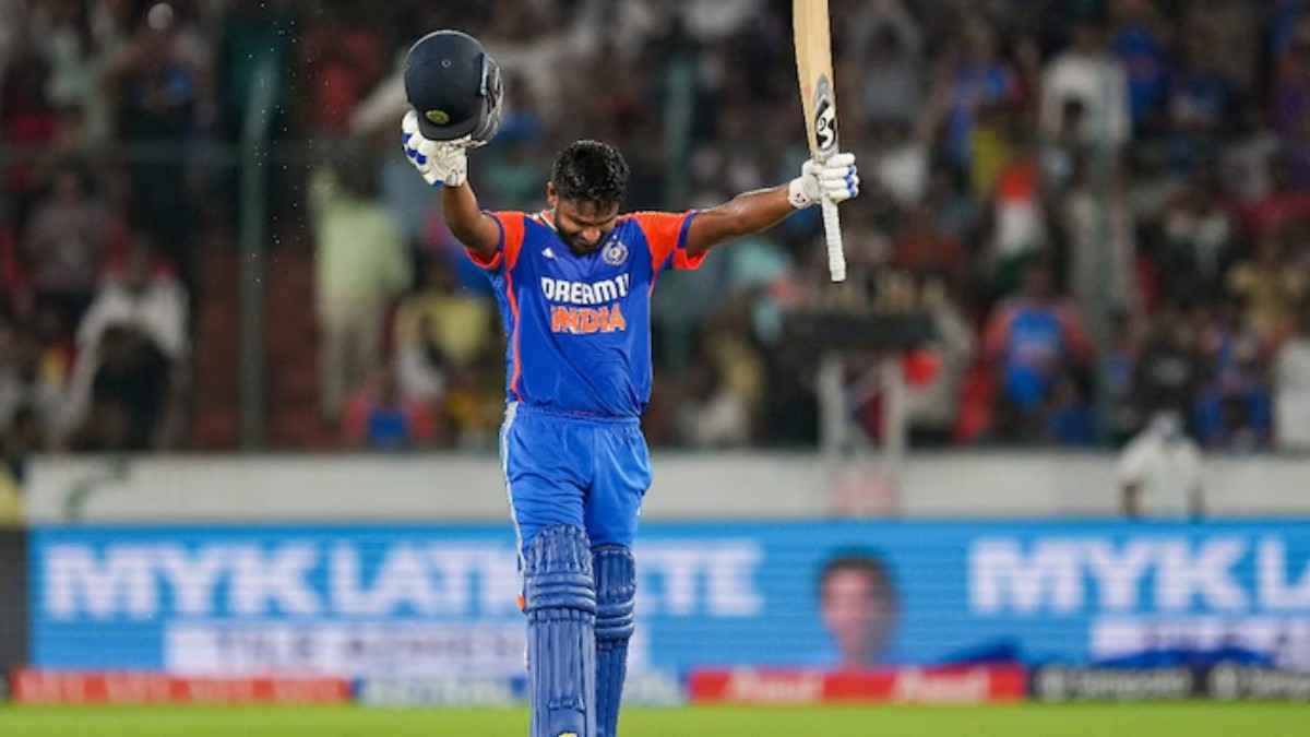 T20 इंटरनेशनल में बैक-टू-बैक शतक ठोकने वाले 4 धाकड़ बल्लेबाज, एक भारतीय भी शामिल