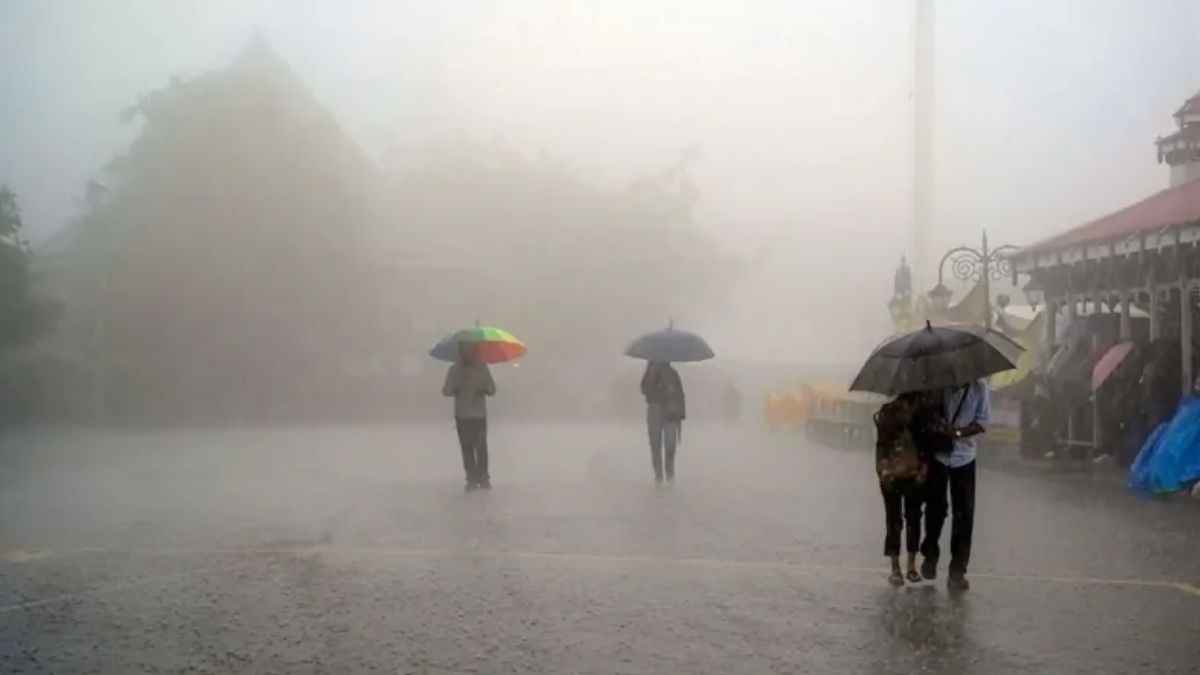 Weather Forecast: इस महीने भी करना पड़ेगा सर्दी का इंतजार? जानें देश में कहां कैसा रहेगा मौसम