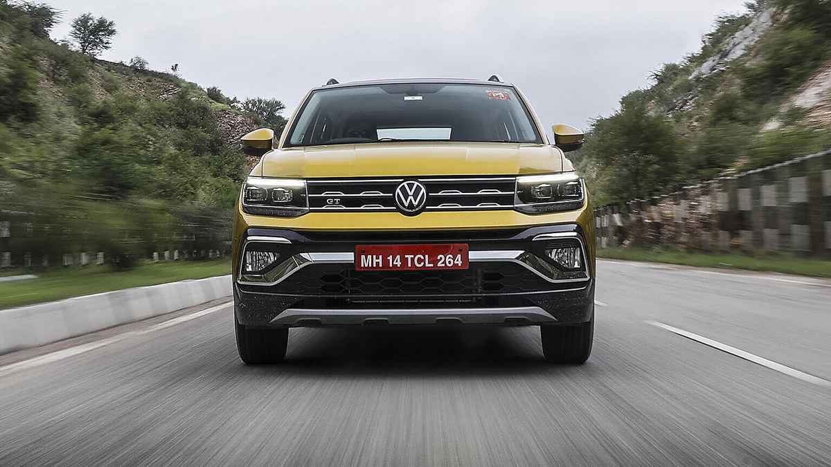 Hyundai Creta को टक्कर देने वाली इस SUV पर 2.80 लाख का डिस्काउंट, शोरूम पर टूट पड़े लोग