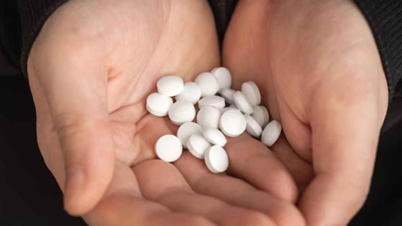 Painkillers Side Effects: क्या पेन किलर का  ज्यादा सेवन किडनी को पहुंचा सकता है नुकसान? यहां जानें