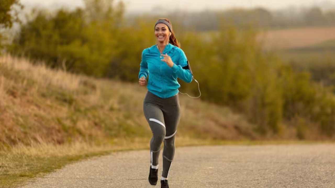 Jogging Benefits: मोम की तरह पिघल जाएगी पेट और कमर की चर्बी! बस अपना लें जॉगिंग की ये 3 ट्रिक