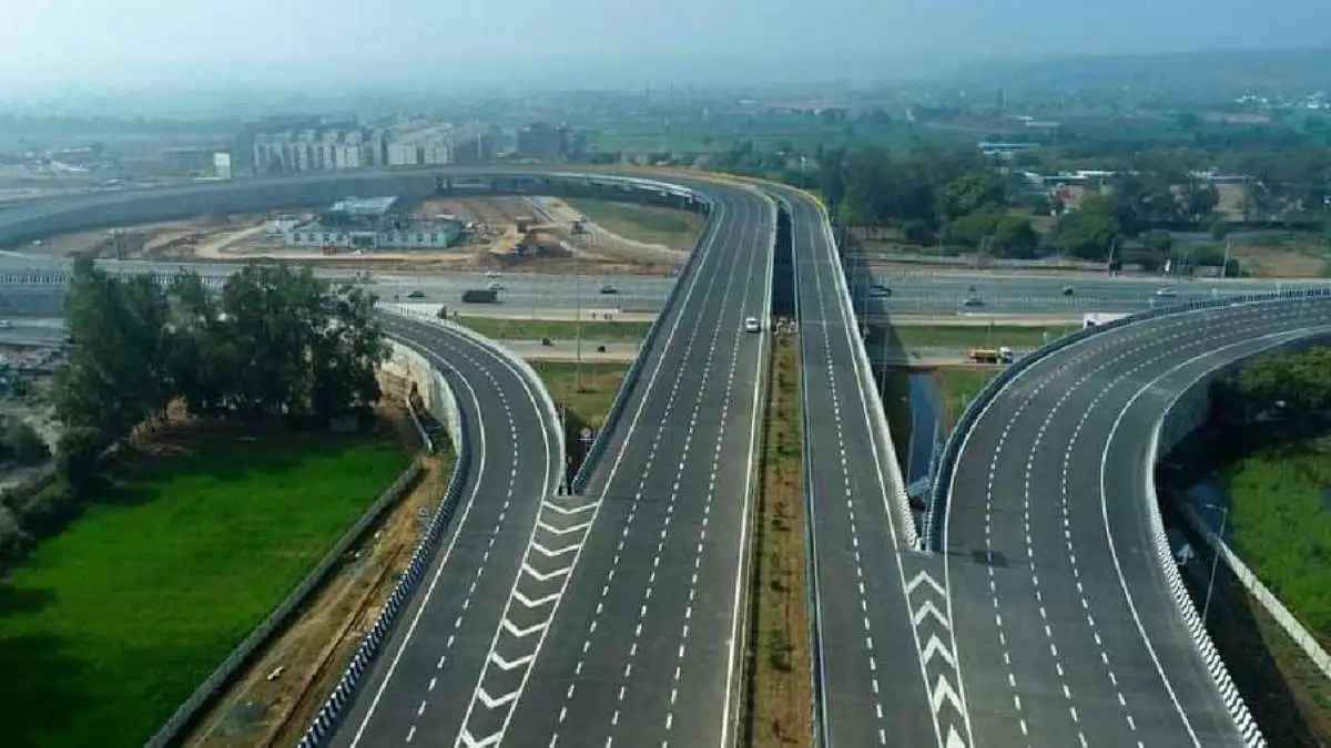 उत्तर प्रदेश में बनेगा 700 km लंबा एक्सप्रेस वे, आधे टाइम में पूरा हो जाएगा गोरखपुर से शामली का सफर 