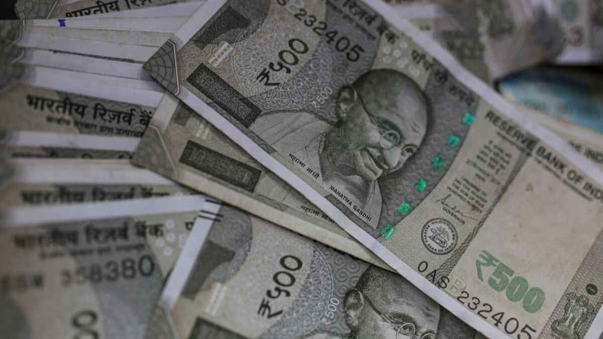 8th Pay Commission: 1 करोड़ से ज्यादा कर्मचारियों को मिलेगी गुडन्यूज! इतनी बढ़ जाएगी बेसिक सैलरी