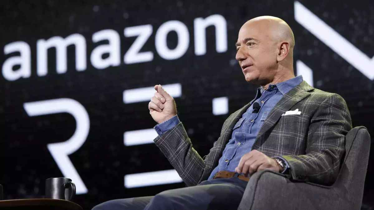सैलरी 67 लाख, हर घंटे कमा रहे 67 करोड़ से ज्यादा, ऐसा क्या कर रहे हैं Jeff Bezos?