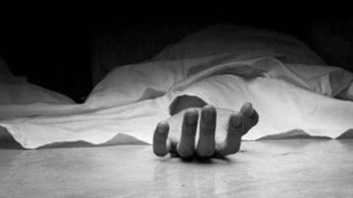 Andhra Pradesh Parents end life after son falls in love with transgender tirupati