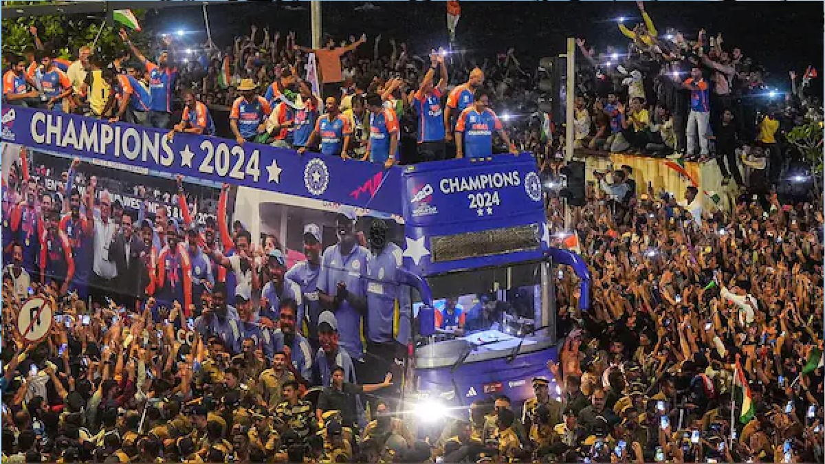 Indian men's cricket team receives a grand welcome in Mumbai