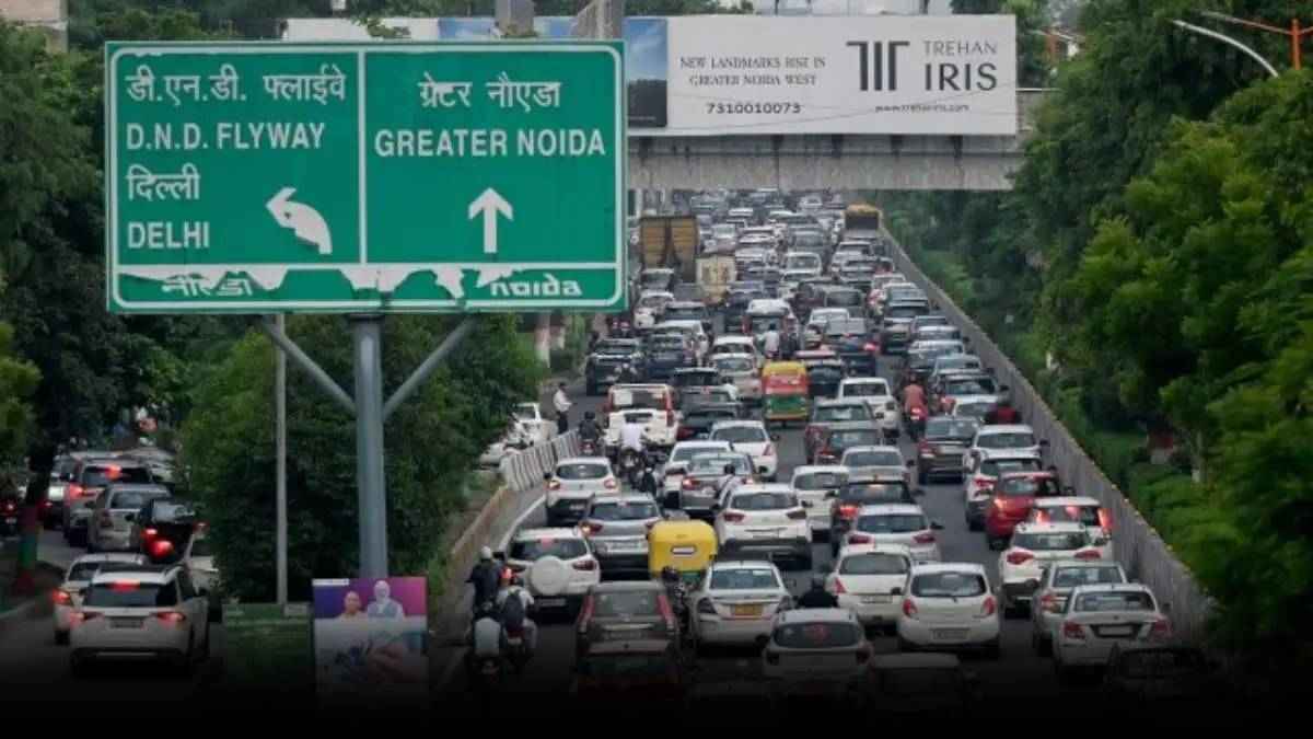 Noida में लंबा जाम, DND पर लगी वाहनों की कतार; नोएडा पुलिस ने जारी की 4 दिन की ट्रैफिक एडवाइजरी