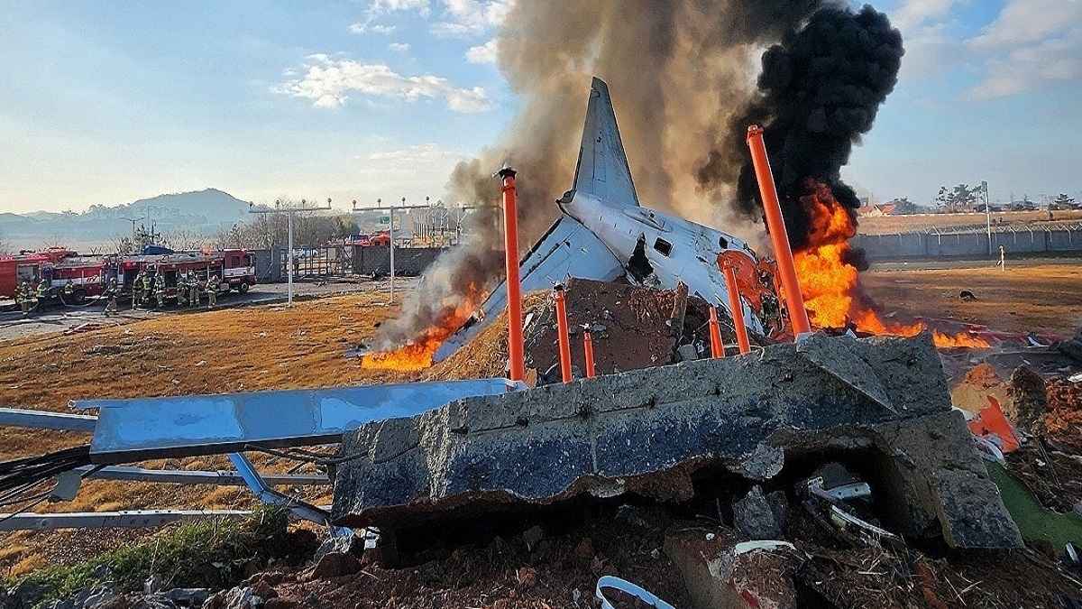Plane Crash: भीषण विमान हादसे में 179 की मौत! बैंकॉक से दक्षिण कोरिया लौट रही थी फ्लाइट