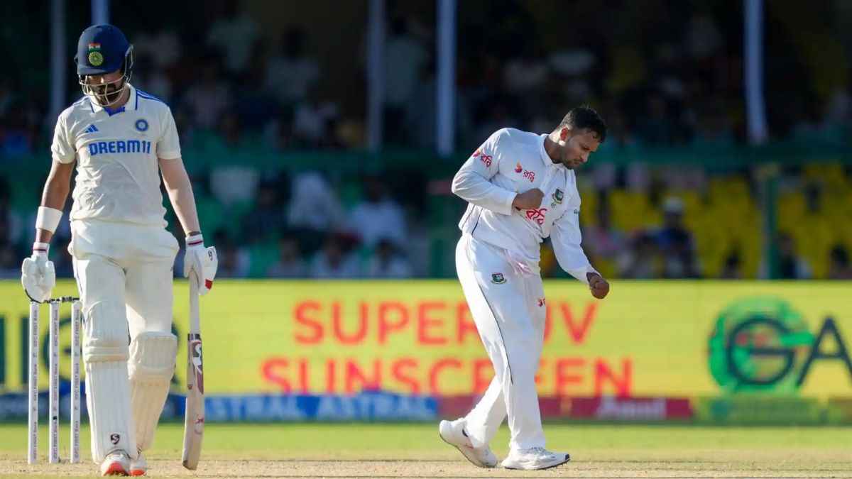712 विकेट लेने वाले गेंदबाज पर लगा बैन, करियर के आखिरी दौर में मिली बुरी खबर