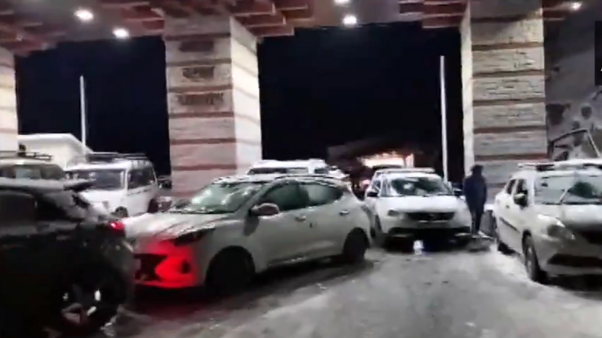 Atal Tunnel Rohtang Traffic Jam