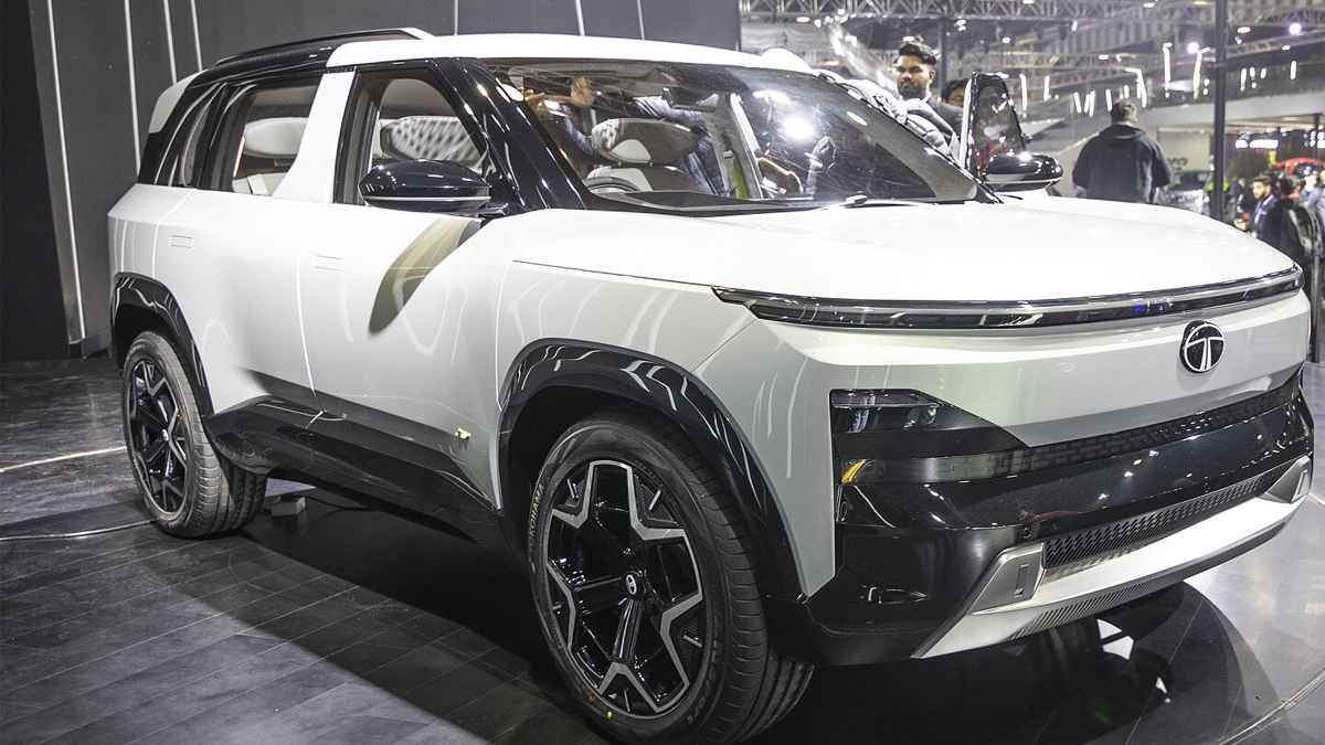 Auto Expo 2025 में Tata Sierra EV और Harrier EV से उठेगा पर्दा, 500km की मिलेगी रेंज