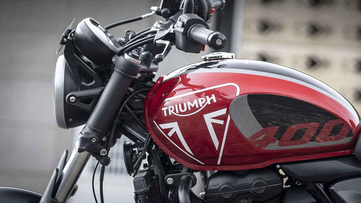 18000 रुपये सस्ती हुई Triumph की ये बाइक, ऑफर स्टॉक रहने तक