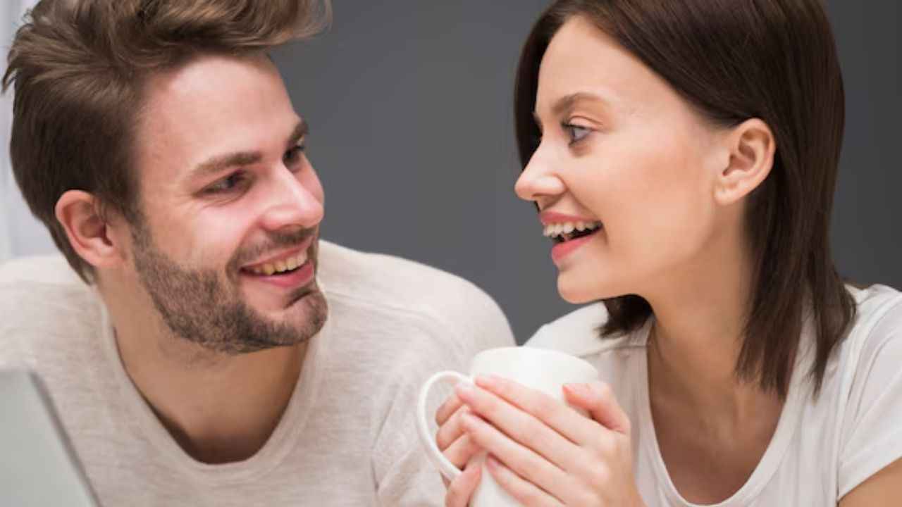 Relationship Tips: हेल्दी रिलेशनशिप के लिए अपनाएं ये 5 आदतें, खुशियों से भर जाएगा आपका रिश्ता