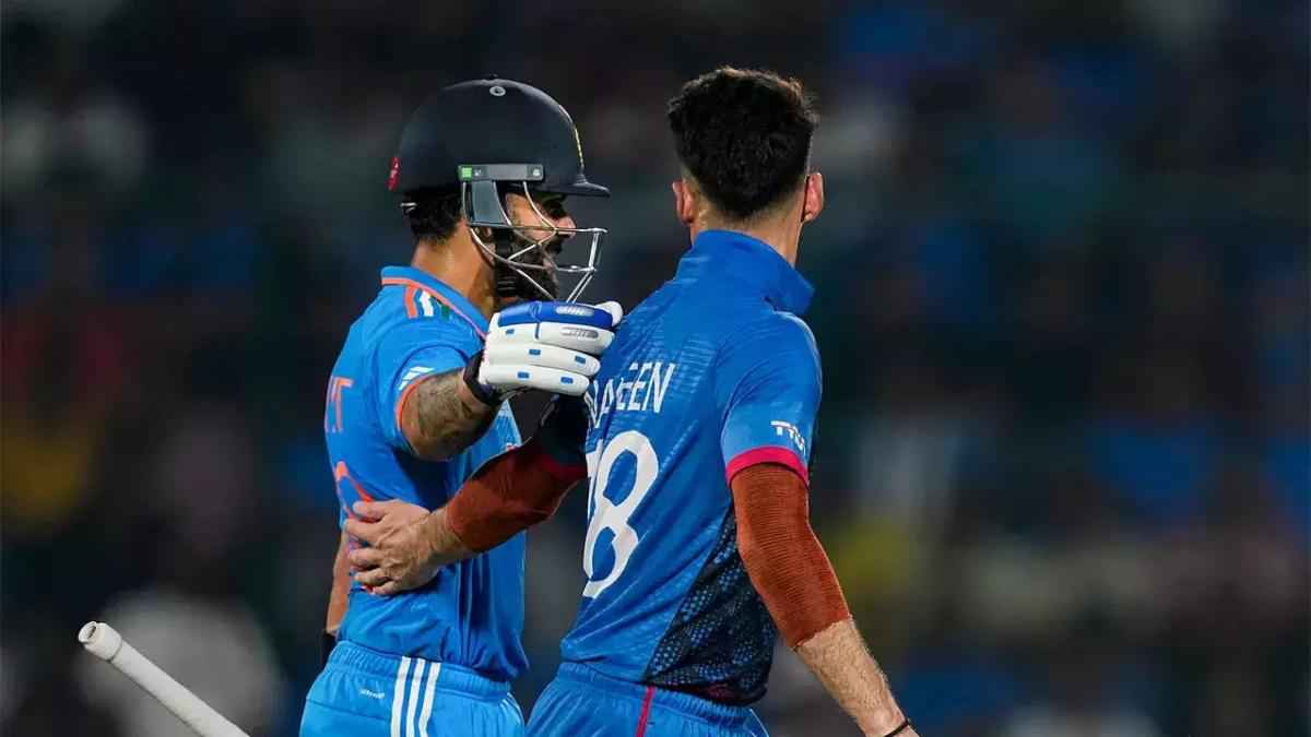 विराट से पंगा लेने वाले गेंदबाज का बुरा हाल, 13 बॉल का फेंका ओवर, भूल गया गेंदबाजी करना!