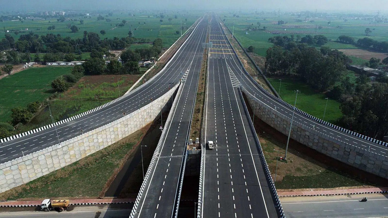 delhi-mumbai-expressway-1