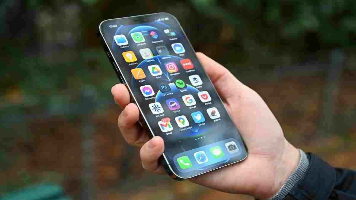 Iphone User