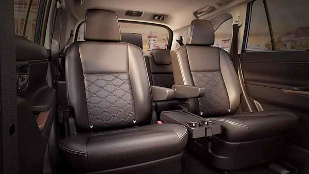 3.15 लाख रुपये सस्ती मिल रही है Maruti की ये 8 सीटर कार, यहां मिलेगी ऑफर की पूरी जानकारी