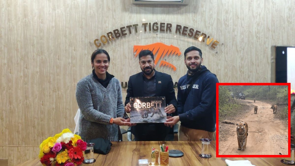 Badminton Player Saina Nehwal Reached Corbett Park