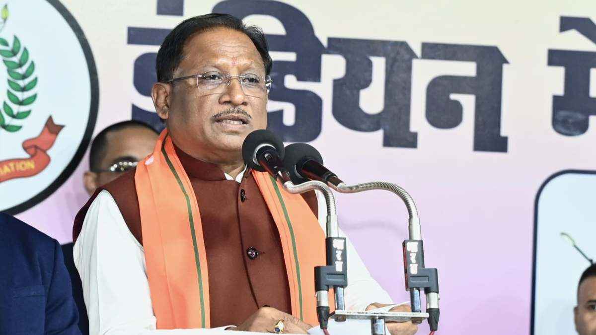 CM विष्णुदेव साय ने बताया कैसे आगे बढ़ रही है छत्तीसगढ़ की विकास यात्रा; समारोह में शेयर मंत्र