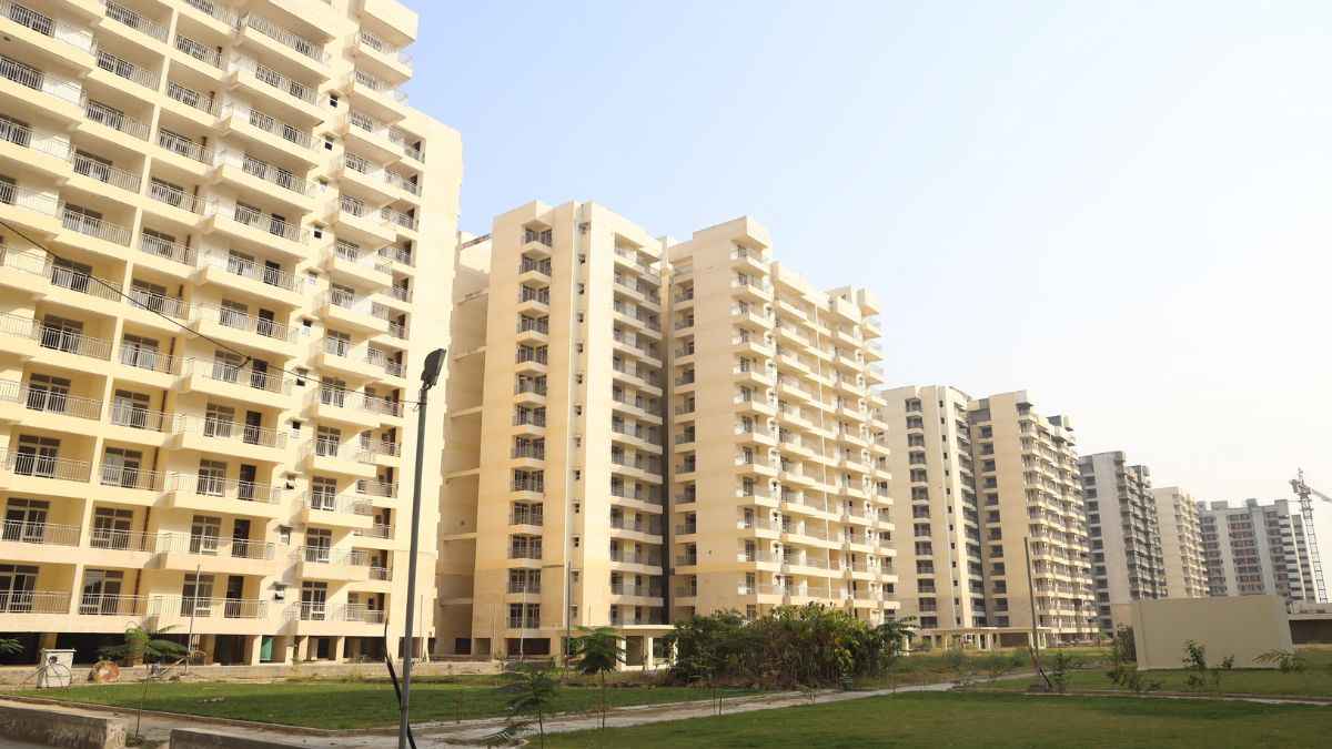 DDA Flats: सस्ते फ्लैट के लिए आज बंद हो जाएंगे आवेदन, देखिए योजना से जुड़ी पूरी डिटेल