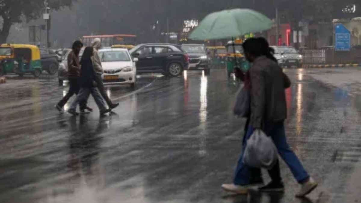 दिल्ली समेत 4 राज्यों में बारिश, 7 में कोहरे का अलर्ट, UP-राजस्थान में कोल्ड डे, जानें देशभर का मौसम