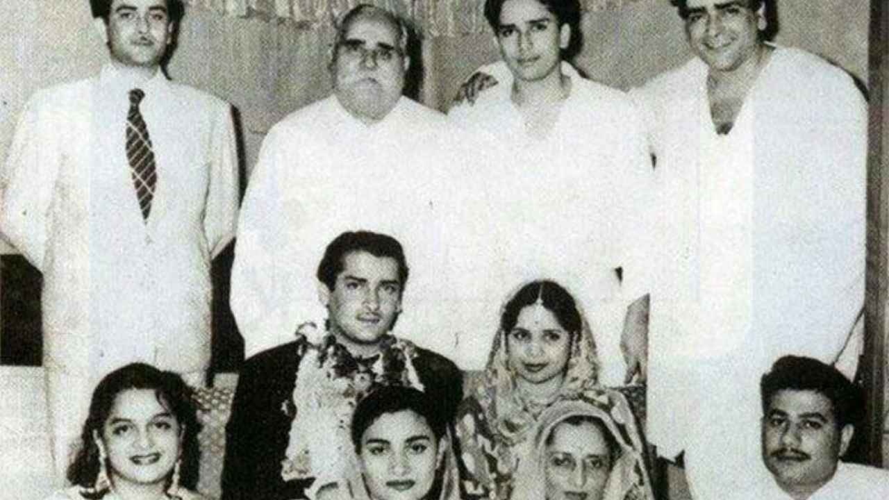 कपूर खानदान का वो बेटा, जिसने फ्लॉप फिल्मों के बाद छोड़ दिया देश, ब्रिटिश सीरीज से भी नहीं कर पाए कमाल