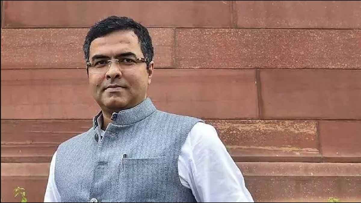 प्रवेश वर्मा की मुसीबतें बढ़ीं! दिल्ली BJP उम्मीदवार के खिलाफ चुनाव आयोग के कार्रवाई के आदेश