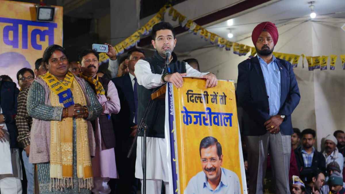 रोहतास नगर में राघव चड्ढा की रैली, AAP प्रत्याशी सरिता सिंह के समर्थन में उमड़ा जनसैलाब