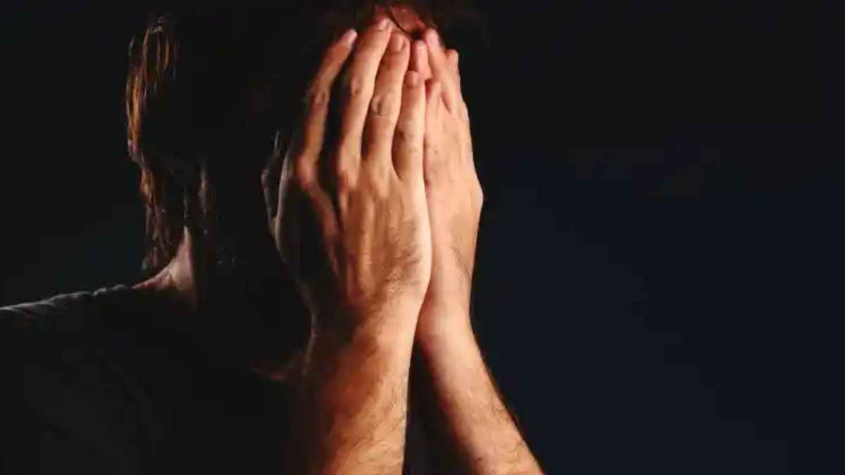 बांदा में किन्नर गैंग का आतंक! युवाओं का जबरन Gender चेंज कर बनाया किन्नर