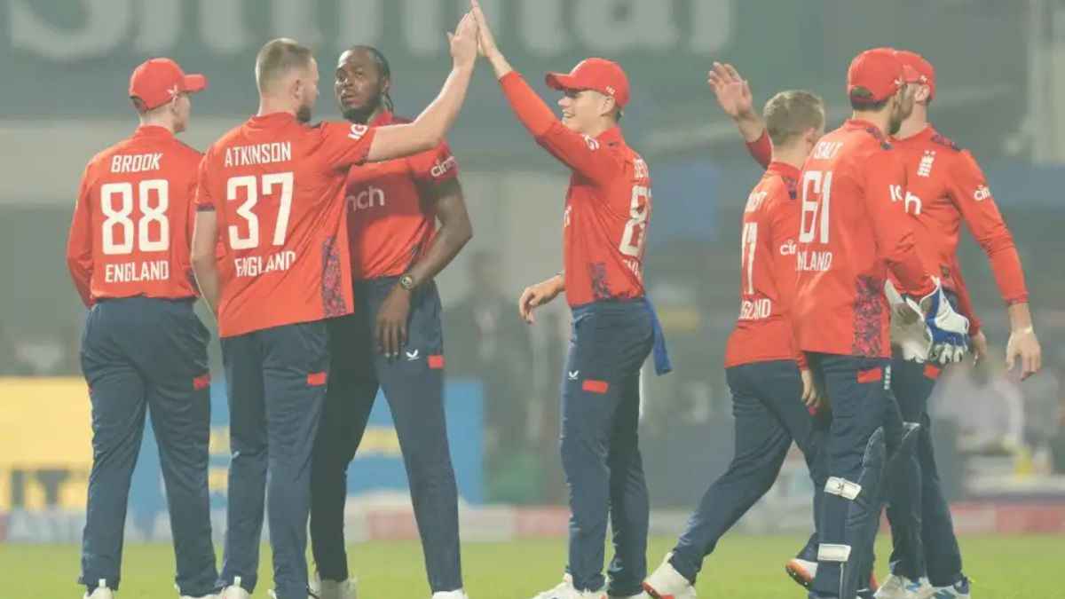 IND vs ENG: दूसरे टी-20 से पहले इंग्लैंड ने किए टीम में दो बड़े बदलाव, इस खूंखार गेंदबाज की हुई एंट्री