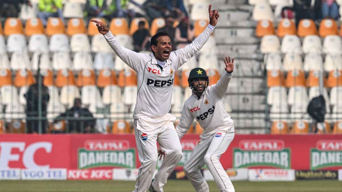 PAK vs WI: वेस्टइंडीज के लिए अबूझ पहेली बना 38 साल का पाकिस्तानी स्पिनर, हैट्रिक लेकर रचा इतिहास