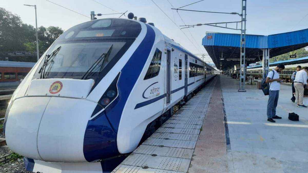 अहमदाबाद-उदयपुर के बीच जल्द शुरू होगी Vande Bharat Express Train; रिवील हुआ टाइम टेबल