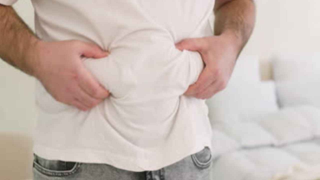 Health Tips: एसिडिटी की समस्या से तुरंत राहत पाने के लिए आजमाएं ये 3 घरेलू उपाय