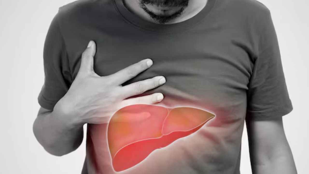 Fatty Liver Symptoms: फैटी लिवर लिवर के होते हैं ये 9 संकेत, जानें कारण और बचाव