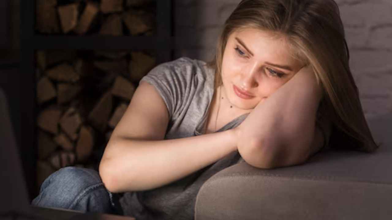 Mental Health: एगोराफोबिया के होते हैं ये 5 संकेत, जानें कैसे करें बचाव