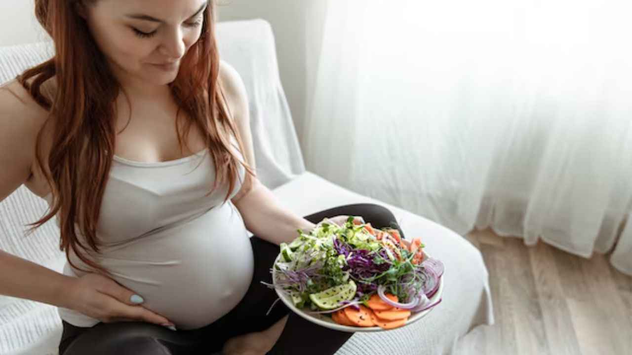 Pregnancy Diet: प्रेगनेंट महिलाओं के लिए अहम खबर, डाइटिशियन ने बताए हेल्दी रहने के लिए रामबाण इलाज 